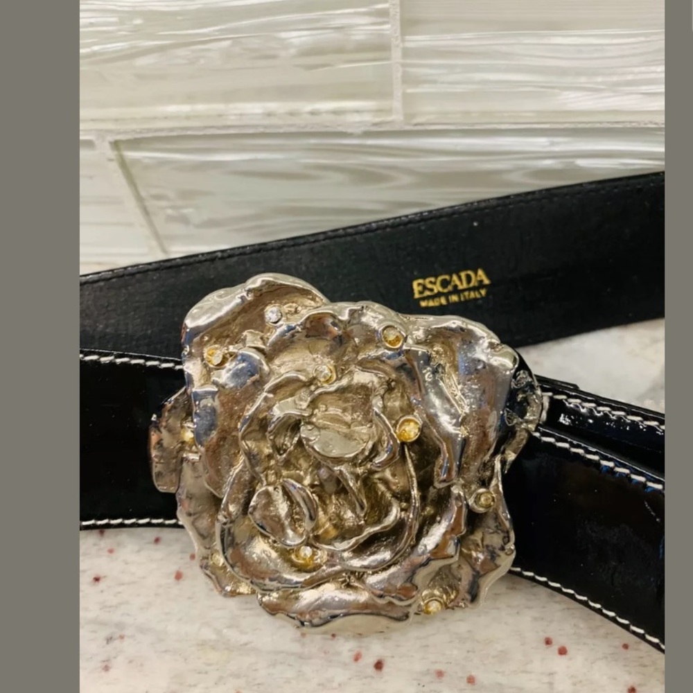 Escada Black Leather Rose Rosette Belt 28-30” 1.5”
